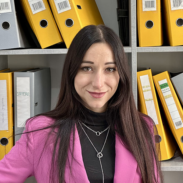 Аникина Диана Сергеевна, менеджер по продажам в городе Владивосток, работает с 2020 года