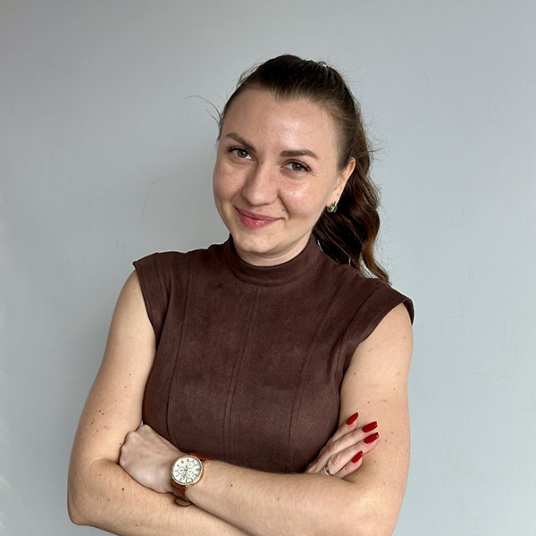 Белоглазова Софья Ивановна, руководитель отдела продаж в городе Владивосток, работает с 2018 года