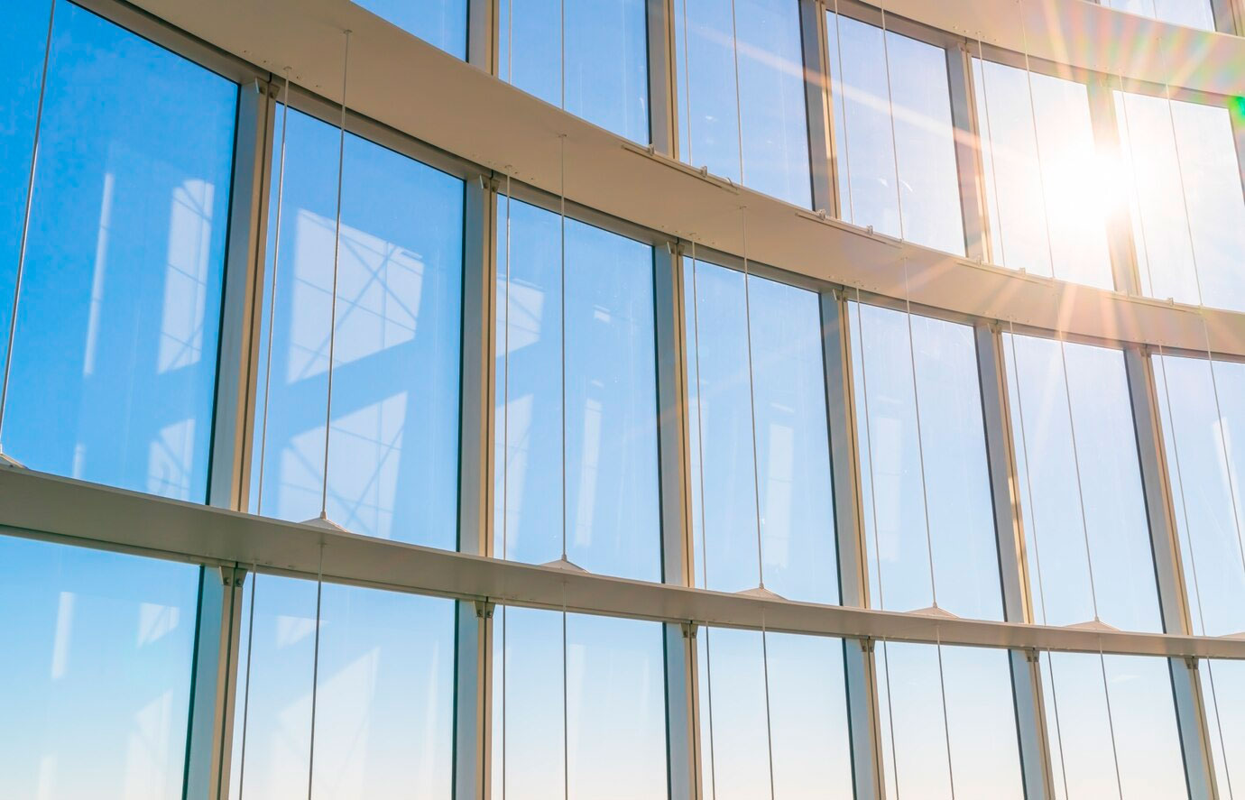 Окно с солнцезащитой